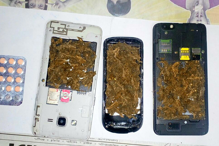 ವಿದ್ಯಾರ್ಥಿಗಳಿಂದ ಮೊಬೈಲ್  ಗಾಂಜಾ ಅಪ್ ಗ್ರೇಡ್  !